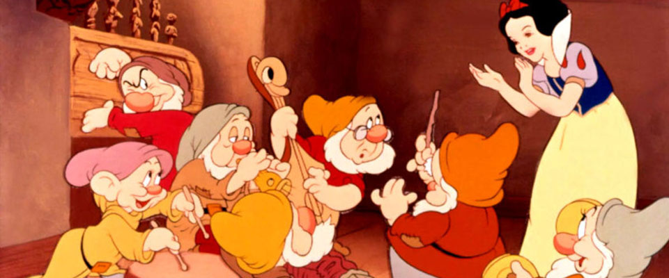 Blanca Nieves y los Siete Enanos fue la primera pelicula de animación animado a color y con sonido